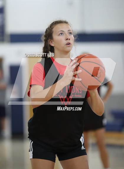 Thumbnail 1 in Liberty Union vs Johnstown-Monroe (Scrimmage) photogallery.