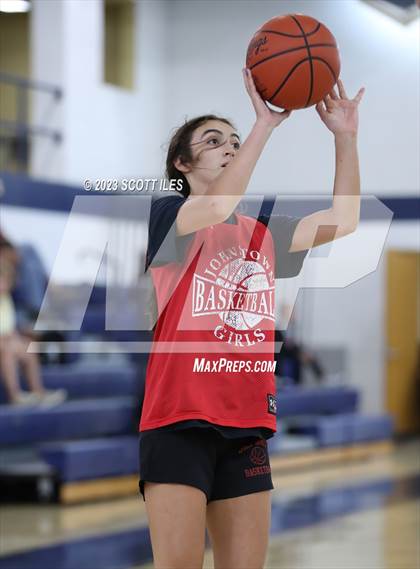 Thumbnail 1 in Liberty Union vs Johnstown-Monroe (Scrimmage) photogallery.