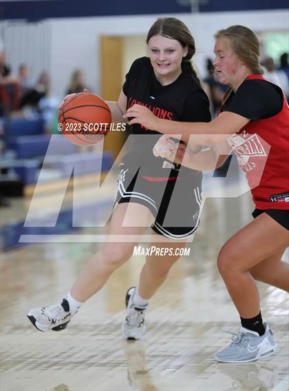 Thumbnail 1 in Liberty Union vs Johnstown-Monroe (Scrimmage) photogallery.