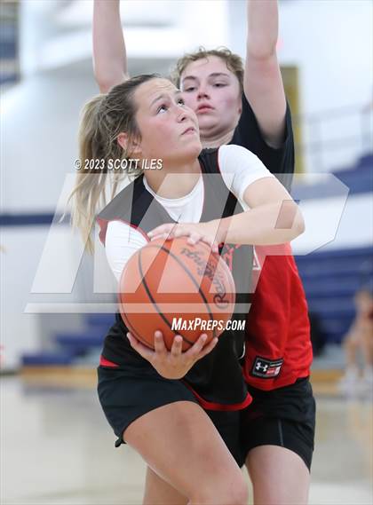 Thumbnail 2 in Liberty Union vs Johnstown-Monroe (Scrimmage) photogallery.