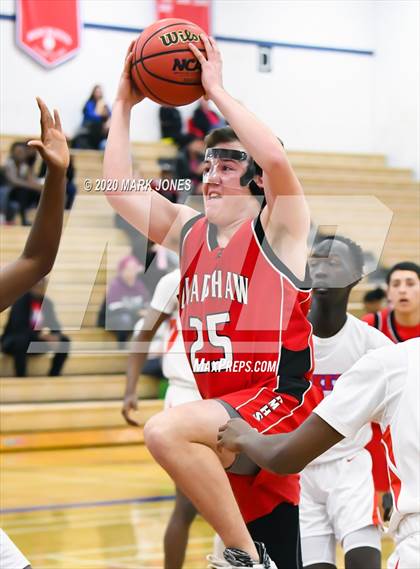 Thumbnail 2 in Moon Valley vs. Bradshaw Mountain (AIA 4A Play-In Playoff) photogallery.