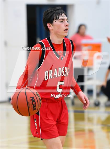 Thumbnail 1 in Moon Valley vs. Bradshaw Mountain (AIA 4A Play-In Playoff) photogallery.