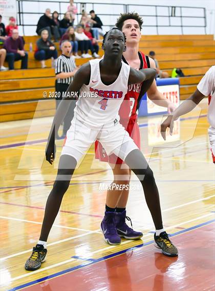 Thumbnail 2 in Moon Valley vs. Bradshaw Mountain (AIA 4A Play-In Playoff) photogallery.