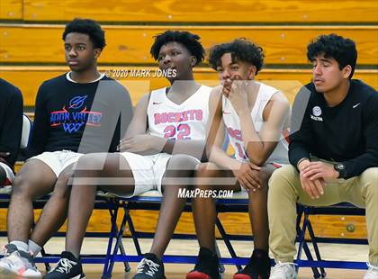 Thumbnail 2 in Moon Valley vs. Bradshaw Mountain (AIA 4A Play-In Playoff) photogallery.