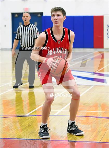 Thumbnail 2 in Moon Valley vs. Bradshaw Mountain (AIA 4A Play-In Playoff) photogallery.