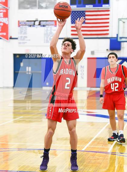 Thumbnail 2 in Moon Valley vs. Bradshaw Mountain (AIA 4A Play-In Playoff) photogallery.