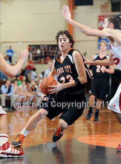 Thumbnail 1 in Loudon @ Lenoir City photogallery.