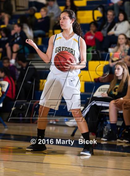 Thumbnail 1 in Gregori vs Beyer photogallery.