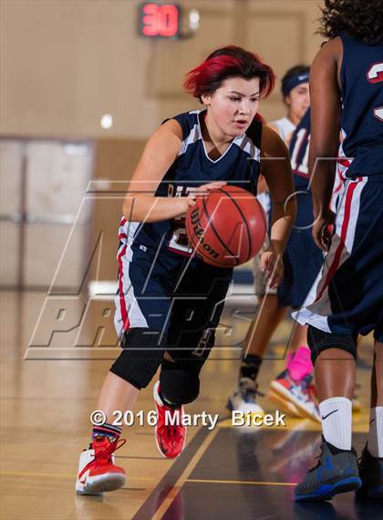 Thumbnail 3 in Gregori vs Beyer photogallery.