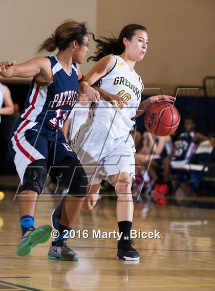 Thumbnail 3 in Gregori vs Beyer photogallery.