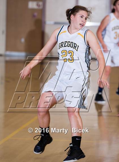 Thumbnail 2 in Gregori vs Beyer photogallery.