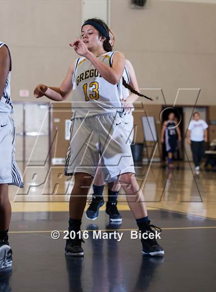 Thumbnail 3 in Gregori vs Beyer photogallery.
