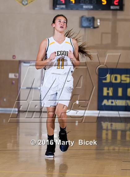 Thumbnail 3 in Gregori vs Beyer photogallery.