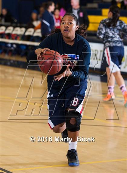 Thumbnail 2 in Gregori vs Beyer photogallery.
