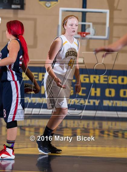 Thumbnail 3 in Gregori vs Beyer photogallery.