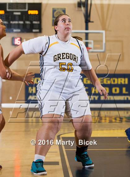 Thumbnail 3 in Gregori vs Beyer photogallery.