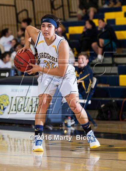 Thumbnail 2 in Gregori vs Beyer photogallery.
