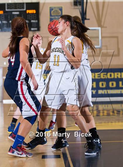 Thumbnail 2 in Gregori vs Beyer photogallery.