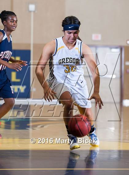 Thumbnail 2 in Gregori vs Beyer photogallery.