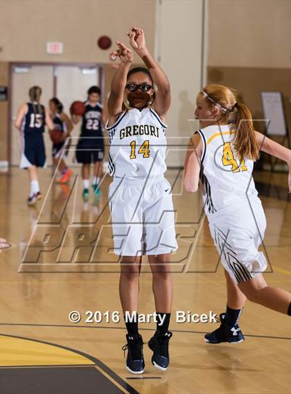 Thumbnail 3 in Gregori vs Beyer photogallery.