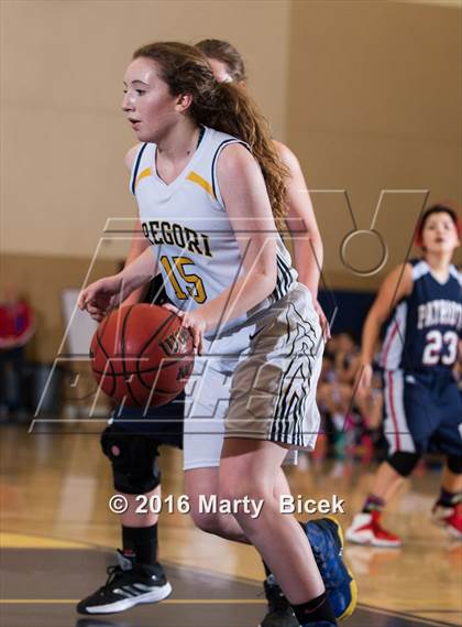 Thumbnail 1 in Gregori vs Beyer photogallery.