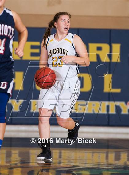 Thumbnail 1 in Gregori vs Beyer photogallery.