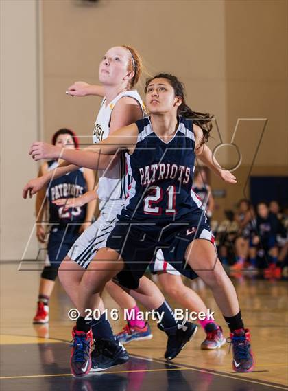 Thumbnail 1 in Gregori vs Beyer photogallery.