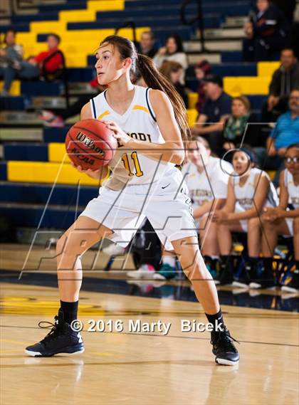 Thumbnail 3 in Gregori vs Beyer photogallery.
