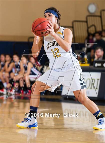 Thumbnail 2 in Gregori vs Beyer photogallery.