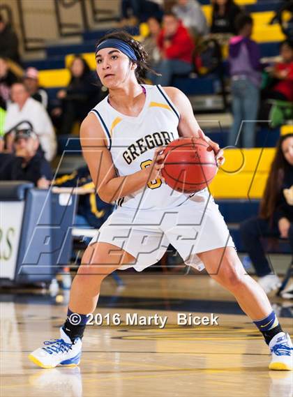 Thumbnail 3 in Gregori vs Beyer photogallery.