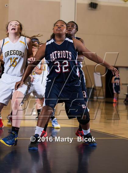 Thumbnail 3 in Gregori vs Beyer photogallery.