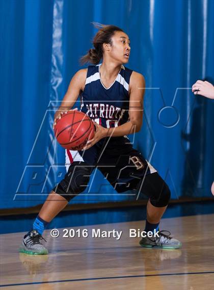 Thumbnail 2 in Gregori vs Beyer photogallery.