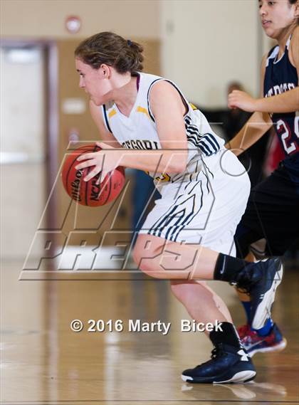 Thumbnail 1 in Gregori vs Beyer photogallery.