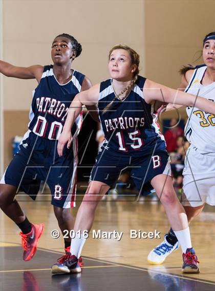 Thumbnail 3 in Gregori vs Beyer photogallery.