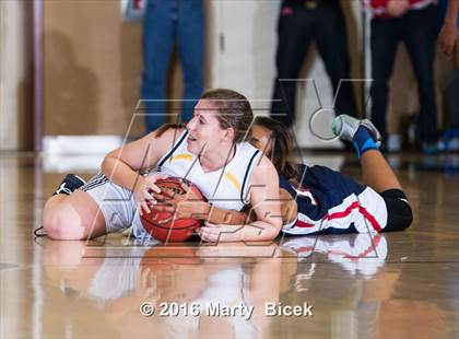 Thumbnail 1 in Gregori vs Beyer photogallery.