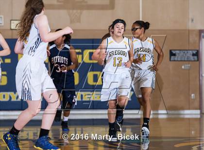Thumbnail 1 in Gregori vs Beyer photogallery.