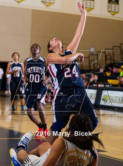 Thumbnail 1 in Gregori vs Beyer photogallery.