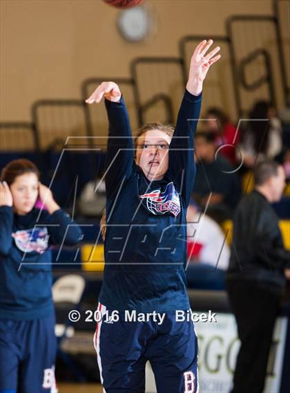 Thumbnail 1 in Gregori vs Beyer photogallery.