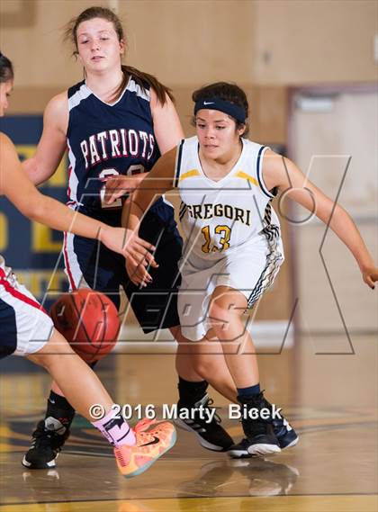 Thumbnail 2 in Gregori vs Beyer photogallery.
