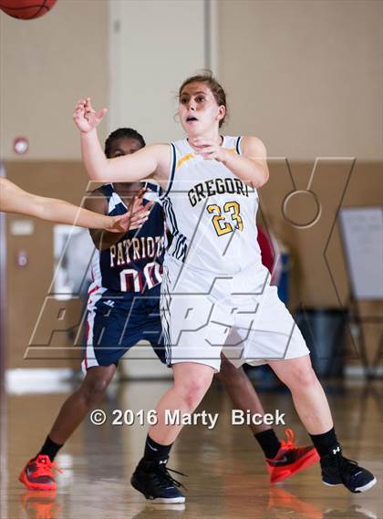 Thumbnail 3 in Gregori vs Beyer photogallery.