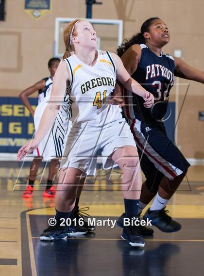 Thumbnail 1 in Gregori vs Beyer photogallery.