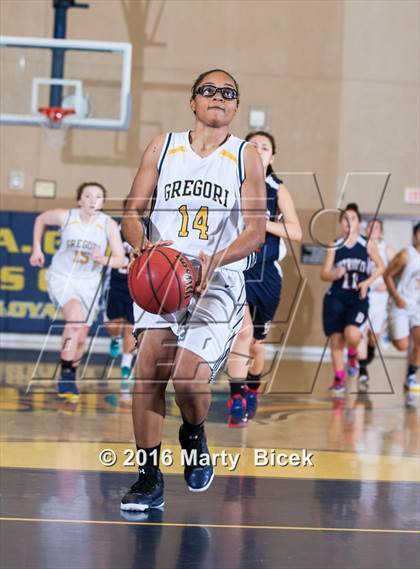 Thumbnail 2 in Gregori vs Beyer photogallery.