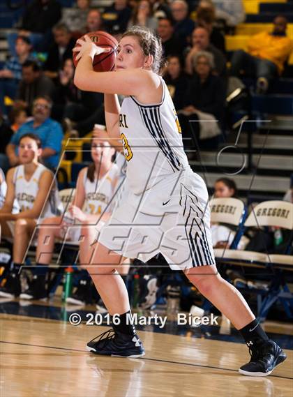 Thumbnail 1 in Gregori vs Beyer photogallery.