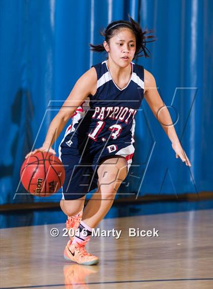 Thumbnail 1 in Gregori vs Beyer photogallery.