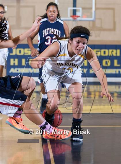 Thumbnail 1 in Gregori vs Beyer photogallery.