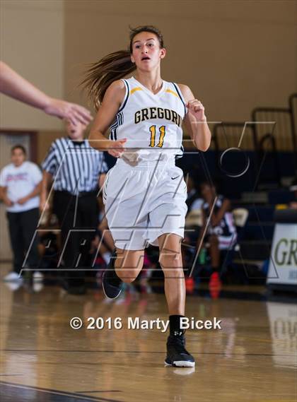 Thumbnail 2 in Gregori vs Beyer photogallery.