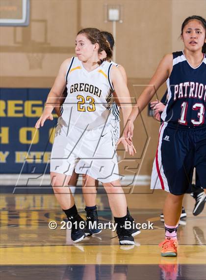 Thumbnail 3 in Gregori vs Beyer photogallery.