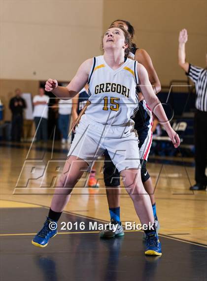 Thumbnail 2 in Gregori vs Beyer photogallery.