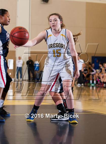 Thumbnail 2 in Gregori vs Beyer photogallery.