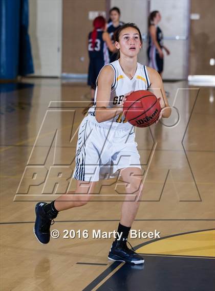 Thumbnail 2 in Gregori vs Beyer photogallery.
